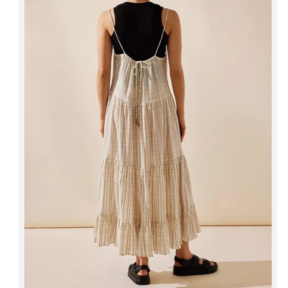 Elegant Cream Plaid Maxi Dress - Picture 6 of 14